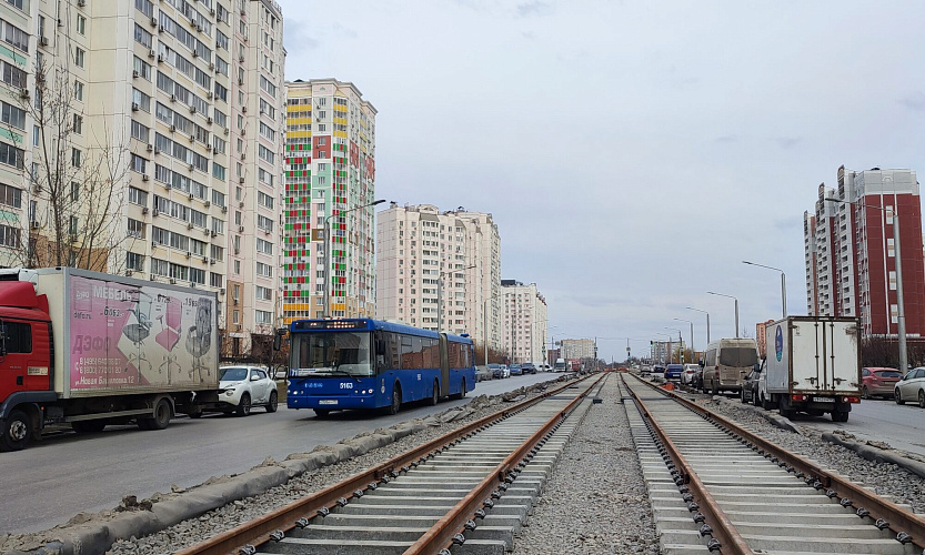 Фото: Трамвайные рельсы на Левенцовке в Ростове, кадр РГТ
